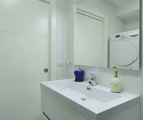 Ronda Sant Antoni דירה *